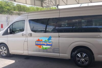 Grand Palladium Lady Hamilton Transfers from Montego Bay Airport - Meet your driver: the easiest part of the trip