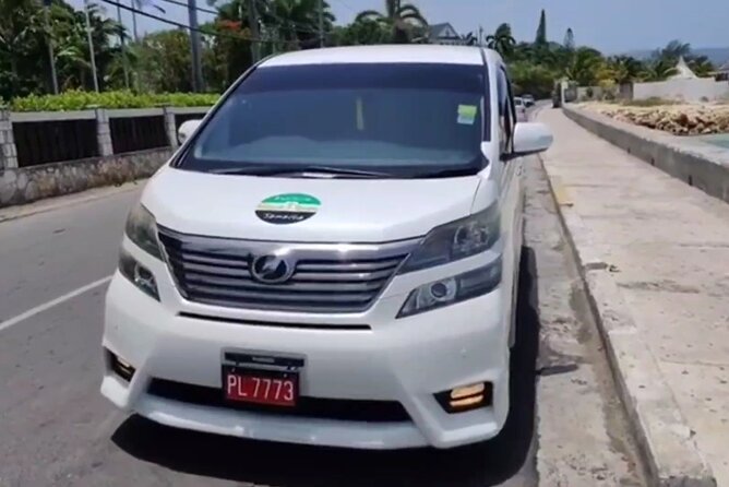 Montego Bay Airport Transfer to Resorts in Montego Bay - One-way or round-trip: value depends on how you travel