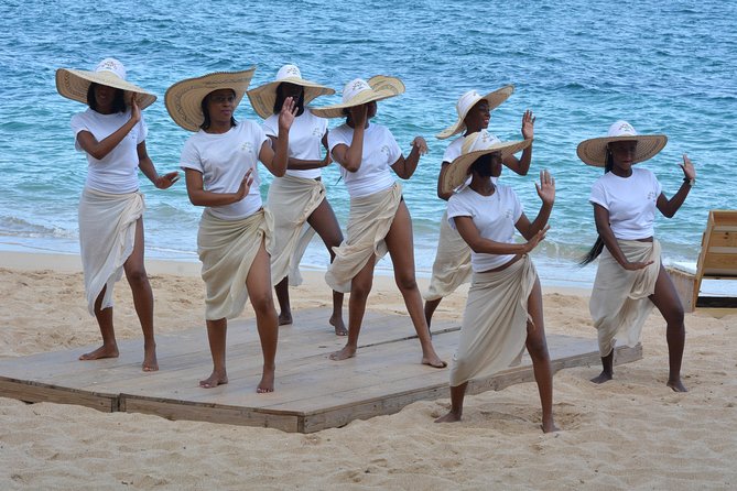 Montego Bay: Bamboo Beach Break - Entertainment and the Kool Bartenders cocktail demo