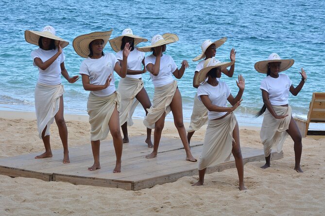 Montego Bay: Bamboo Beach Club with Lunch and Cocktails - Kool Bartenders and reggae-style hospitality: what the “show” feels like