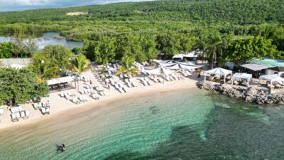 Montego Bay: Dunn's River Falls & Lunch at Bamboo Beach Club - Safety on wet limestone: how to make the climb feel less scary