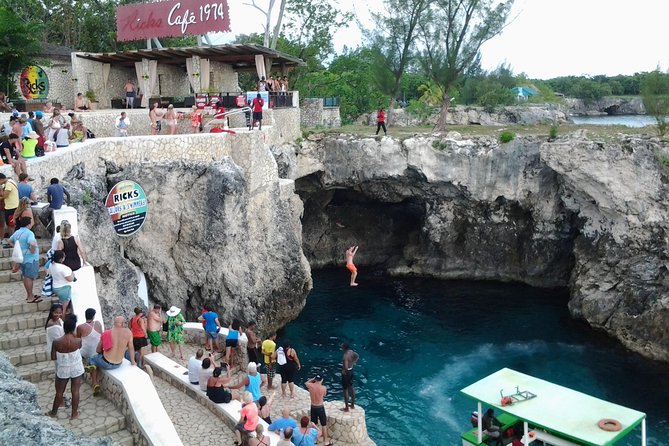 Montego Bay Excursion Negril 7 Miles Beach, Rick's Cafe and Time Square Shopping - Transportation and Timing: Making Sure You Get Back to the Ship