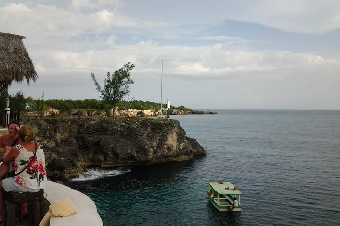 Montego Bay Excursion Negril 7 Miles Beach, Rick's Cafe and Time Square Shopping - Negril’s 7-Mile Beach: Your Time in the Sun
