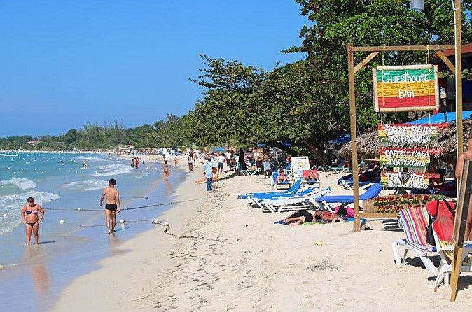 Negril 7 Mile Beach & Rick's Café Combo Tour from Montego Bay - Logistics That Matter: Pickup, Private Group Size, and the 9:00 Start