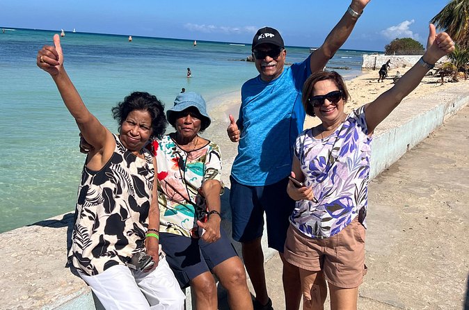 Private Montego Bay Customized Tour with Pickup and Guide - Doctor’s Cave Beach: the swim stop that’s great, but not cost-free