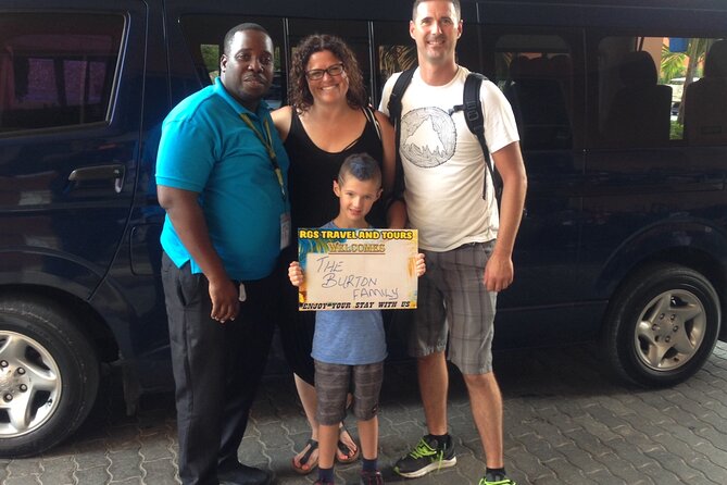 Sangster International Airport Private Transfer to Montego Bay - Meeting Your Dispatcher: The Welcome Card Spot System
